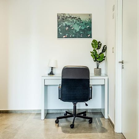 Brand New Studio Near The Beach, ยิบรอลตาร์ ภายนอก รูปภาพ
