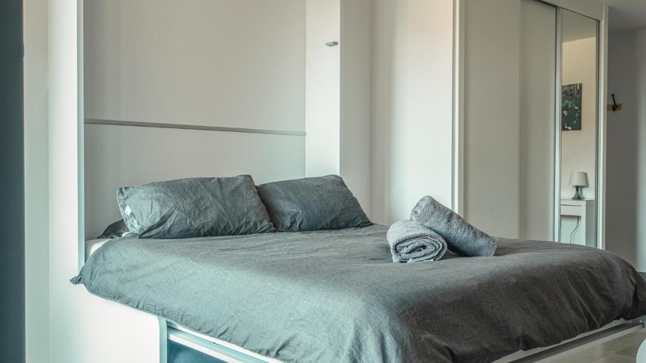 Brand New Studio Near The Beach, ยิบรอลตาร์ ภายนอก รูปภาพ